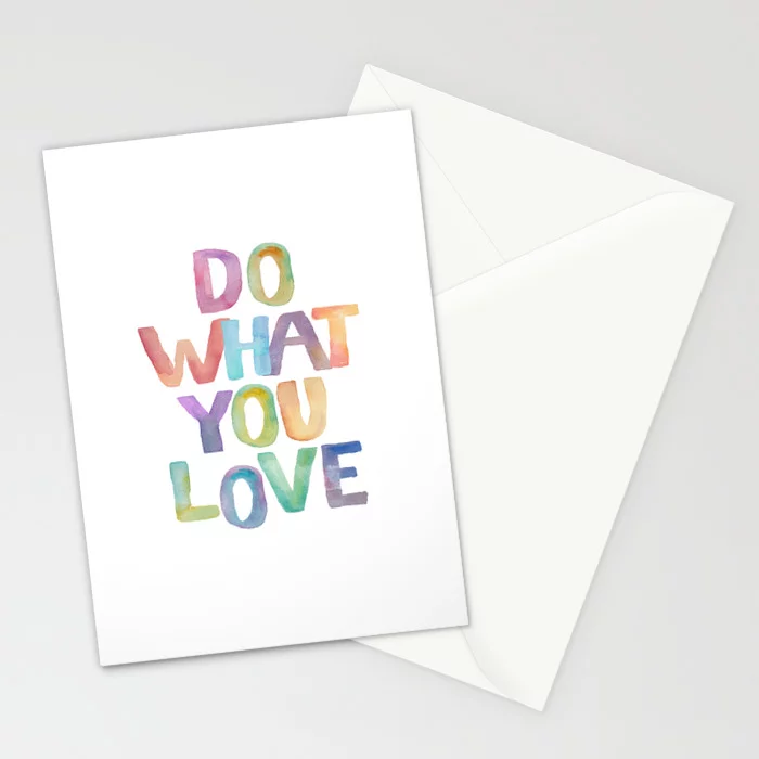 Tarjeta de felicitación Do what you love tipo acuarela. Incluye sobre.